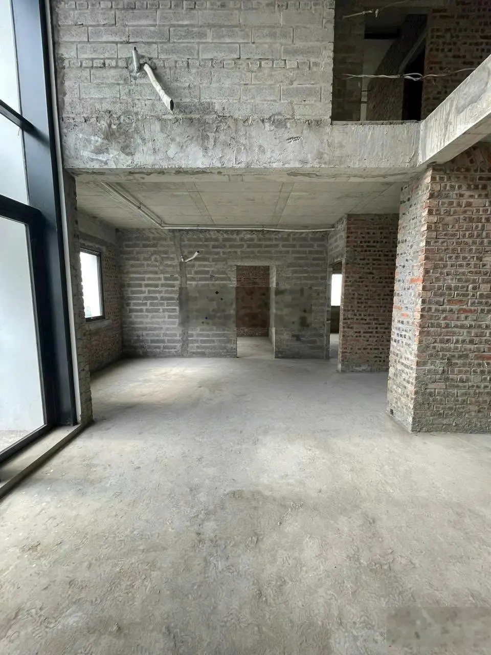 Gia đình tôi không có nhu cầu sử dụng đến cần bán căn DUPLEX thô 4 phòng ngủ. Thỏa thích thiết kế.