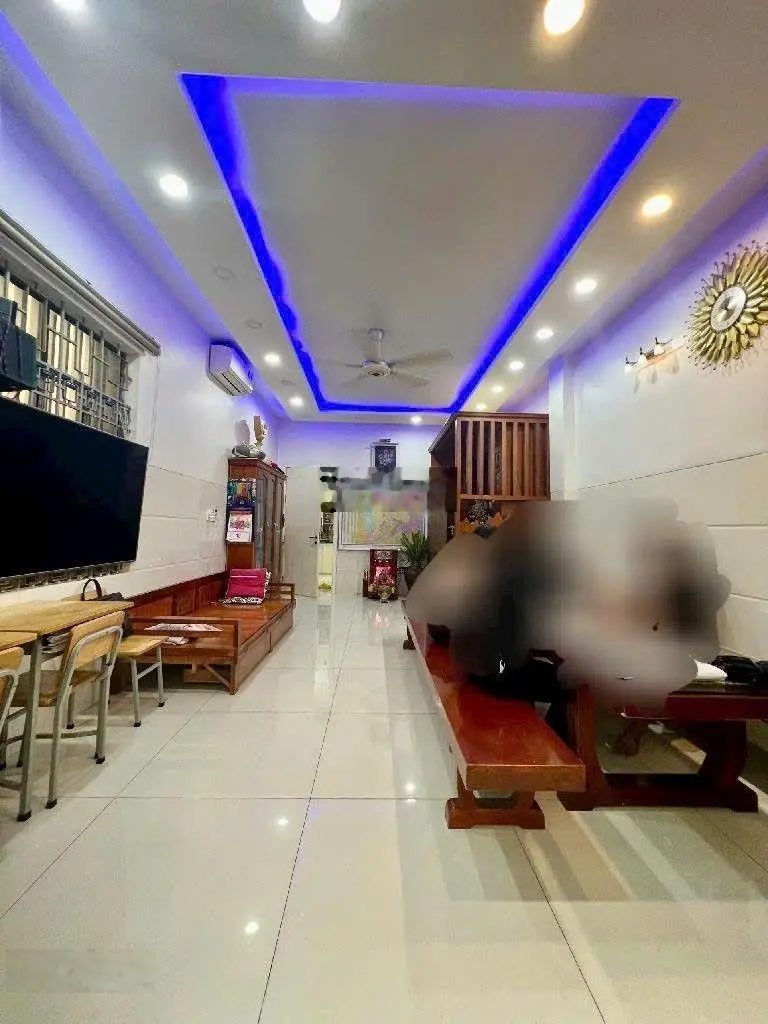 Chỉ 6,2 tỷ. Nhà 2 tầng, 64m2, ngang 5,3m. HXH 1/ Phạm Văn Đồng, Phường 3, Gò Vấp. Gần sân bay