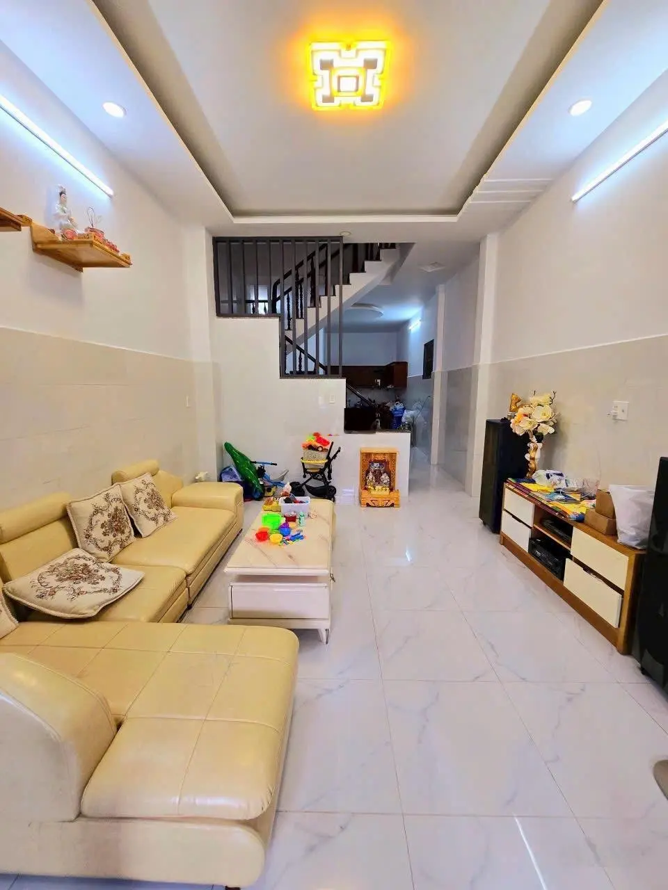 Bán nhà 1 trệt 1 lầu giá 4,3 tỷ/65m2 hẻm xe hơi đường Nguyễn Xiển gần Vinhome, sổ hồng riêng
