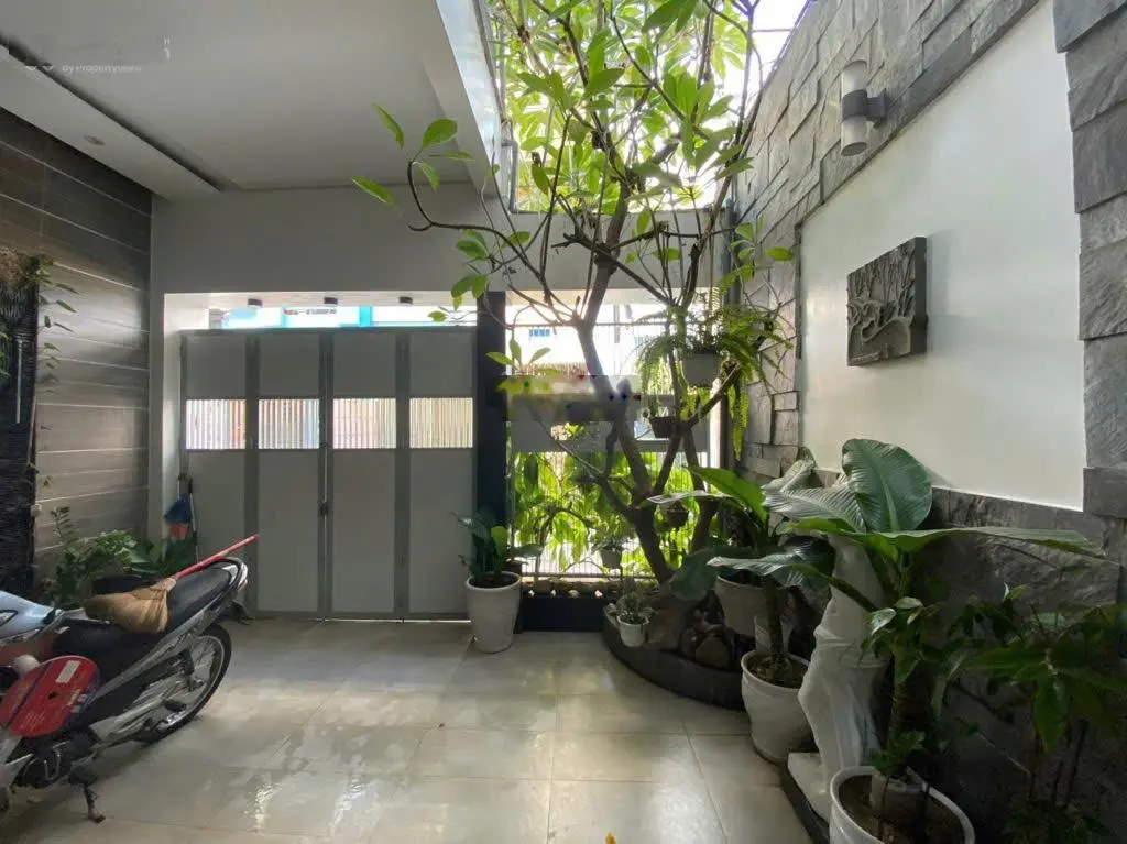 Nhà như villa kiệt ông ích khiêm- oto tận ngõ- thông tứ hướng nhỉnh 6 tỷ.