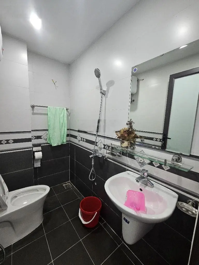 Bán nhà Bát Khối, Cổ Linh ô tô tránh ngõ thông kinh doanh tốt 44m2 x 5 tầng Gara ô tô đi bộ ra Aeon