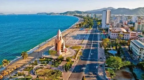 Bán nhà đất mặt tiền đường Nguyễn Thị Minh Khai - Tp Nha Trang, ngang 7m, đang cho thuê