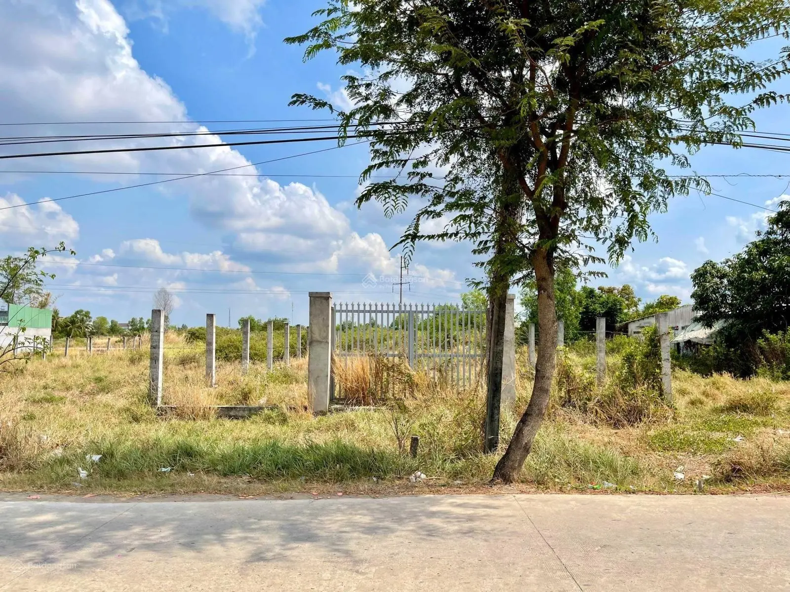 500m2 thổ xây nhà vườn, biệt thự, kho, xưởng giá rẻ, cách QL50 600m, đường 2 xe tải chạy