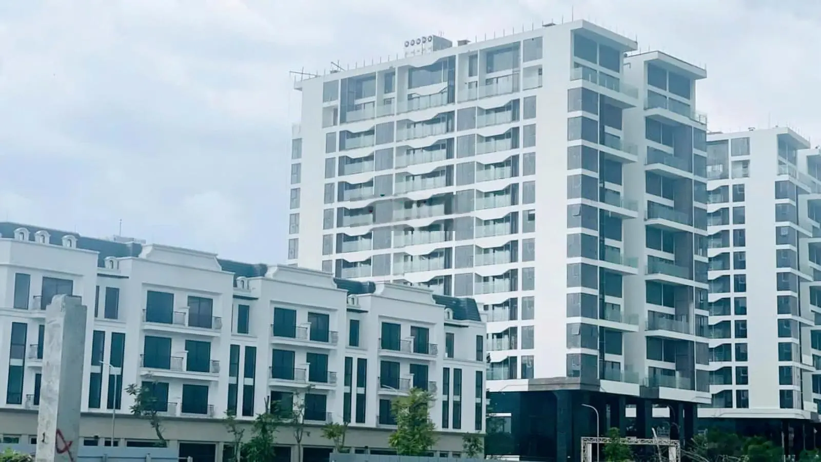 Chính chủ bán căn Sky Villa vip và đẹp độc nhất vô nhị view toàn cảnh Vinhomes Riverside