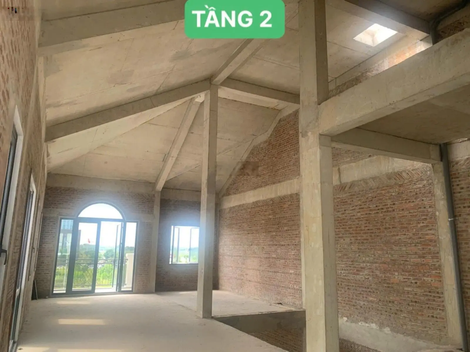 Bán biệt thự hướng Đông Nam duy nhất, diện tích 212.6m2, 3 tầng 367m2 sàn gần Sông Mã, đường 28m
