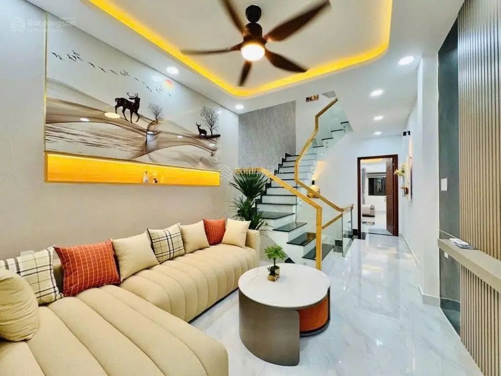 Mua nhà đẹp đường Đào Tấn, Quận 5, DT 80m2, sổ hồng riêng