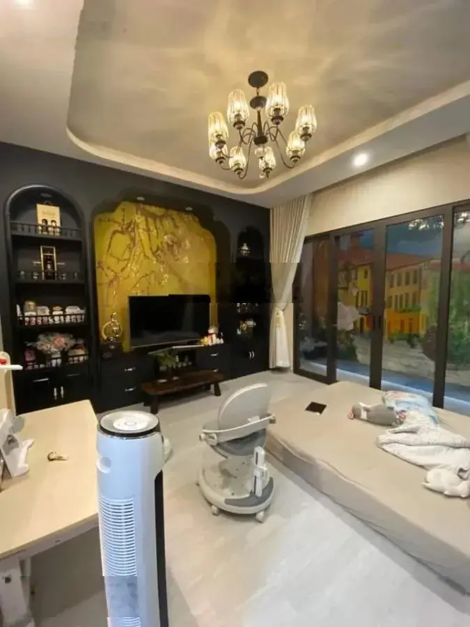 VIP NGUYỄN TRÃI - NHÀ ĐẸP - GẦN PHỐ - CÁCH Ô TÔ 20 M - GIÁ TỐT - Ô TÔ ĐỖ CỬA