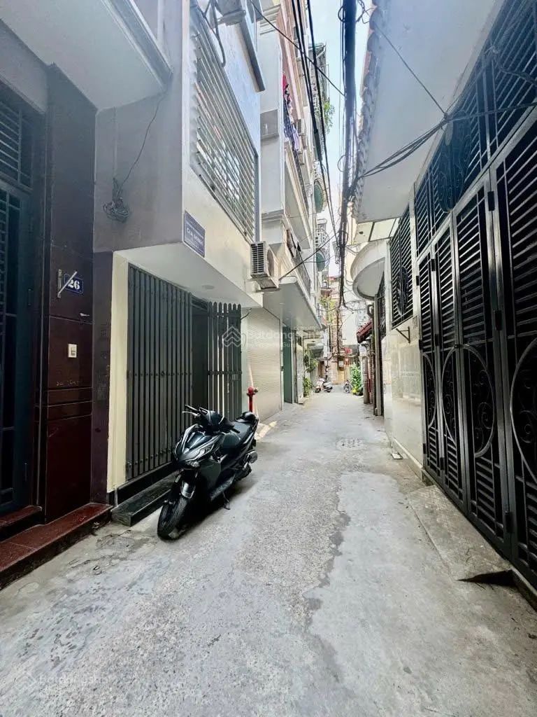 Nhà Đẹp - Hơn 5 tỷ - 5 Bước ra Hồ Tây - Nhà Đẹp - Ngõ Rộng