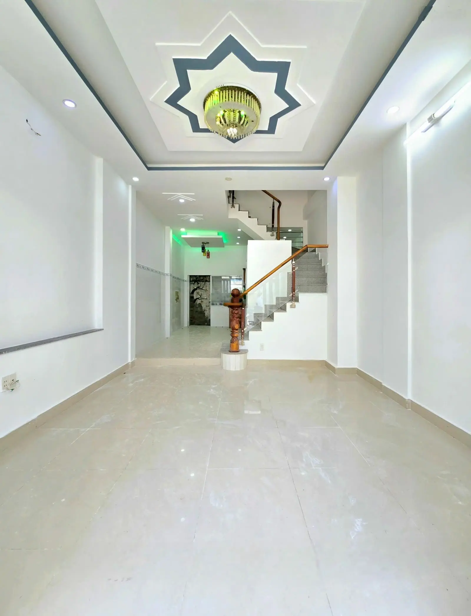 Bán nhà 4 tầng, oto đỗ cửa, tt nhà bè giá chỉ 5,2 tỷ