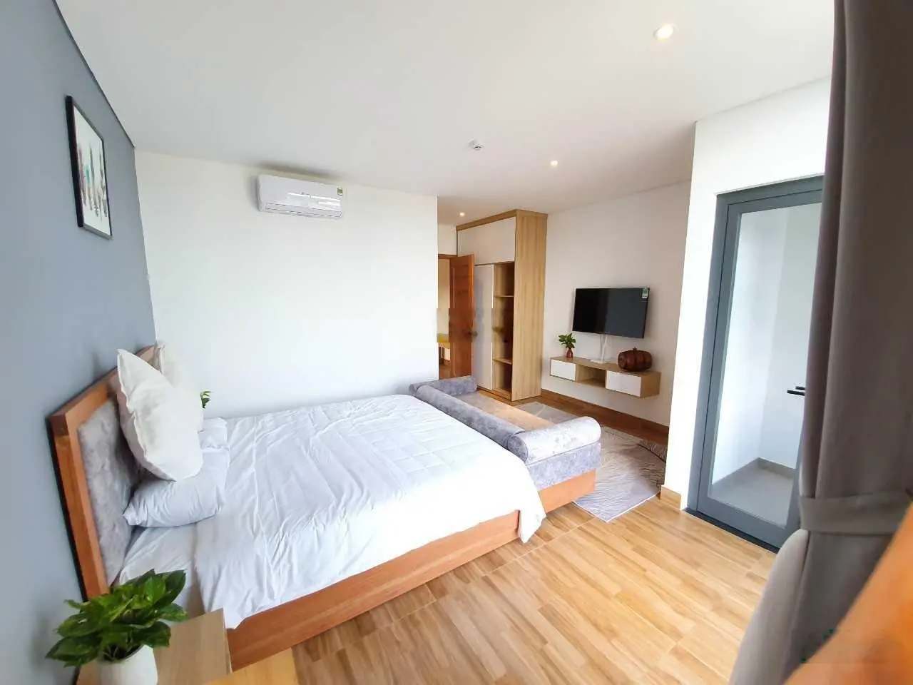 Cần bán tòa căn hộ 6 tầng 11 phòng thang máy. Quận Cẩm Lệ TP ĐN