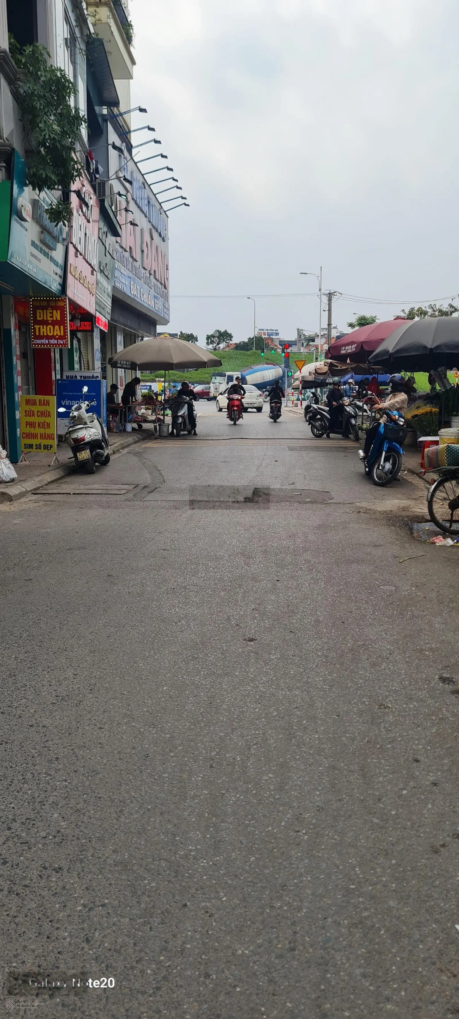 Nhà ngọc thụy - 6 tầng + 1 tum - thang máy - ô tô ngủ trong nhà --14,2 tỷ