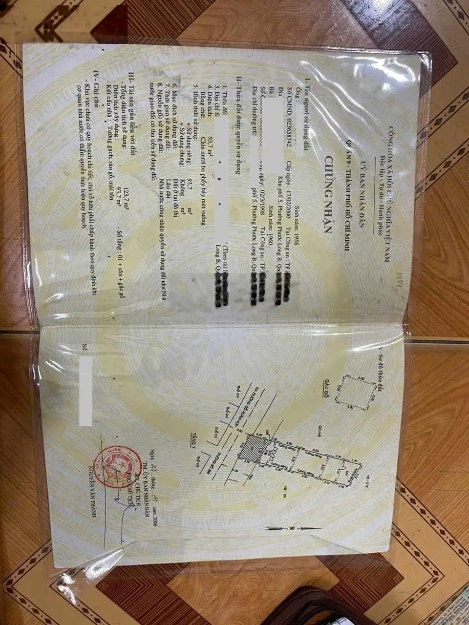 Bán rẻ nhà 2T vị trí Vàng. Dt: 5x26 vuông vức.SHR.giá chỉ: 7.98tỷ.ngay ĐHVH, Global City Q2.Đ.8M