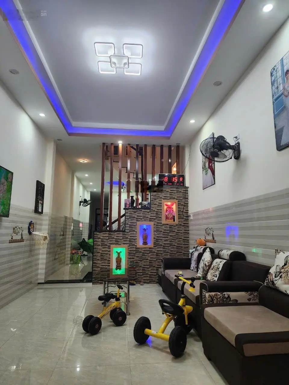Cần bán nhà riêng 97m2, 1 trệt 2 lầu, 3PN, hẻm 29 Lê Văn Sỹ, TP. Quảng Ngãi
