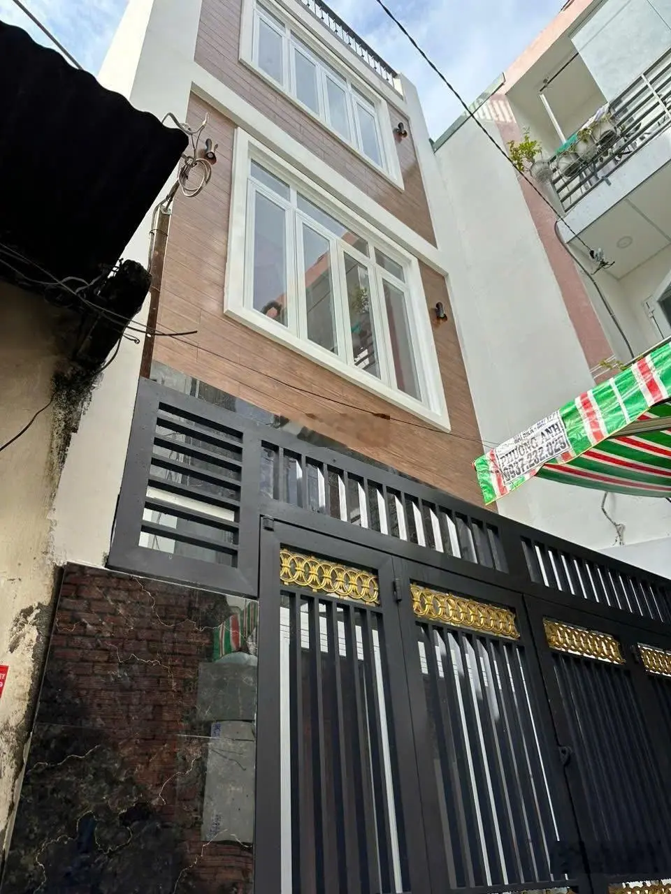 Thống nhất 3 tầng 2 phòng ngủ dt (4x9m) cứng xáp đẹp LH 0906389979