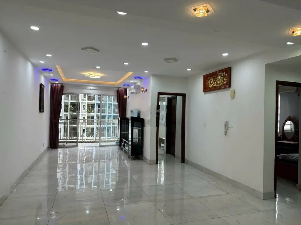 Cần bán căn hộc cao cấp trung tâm võ thị sáu , 2 pn , giá cực tốt