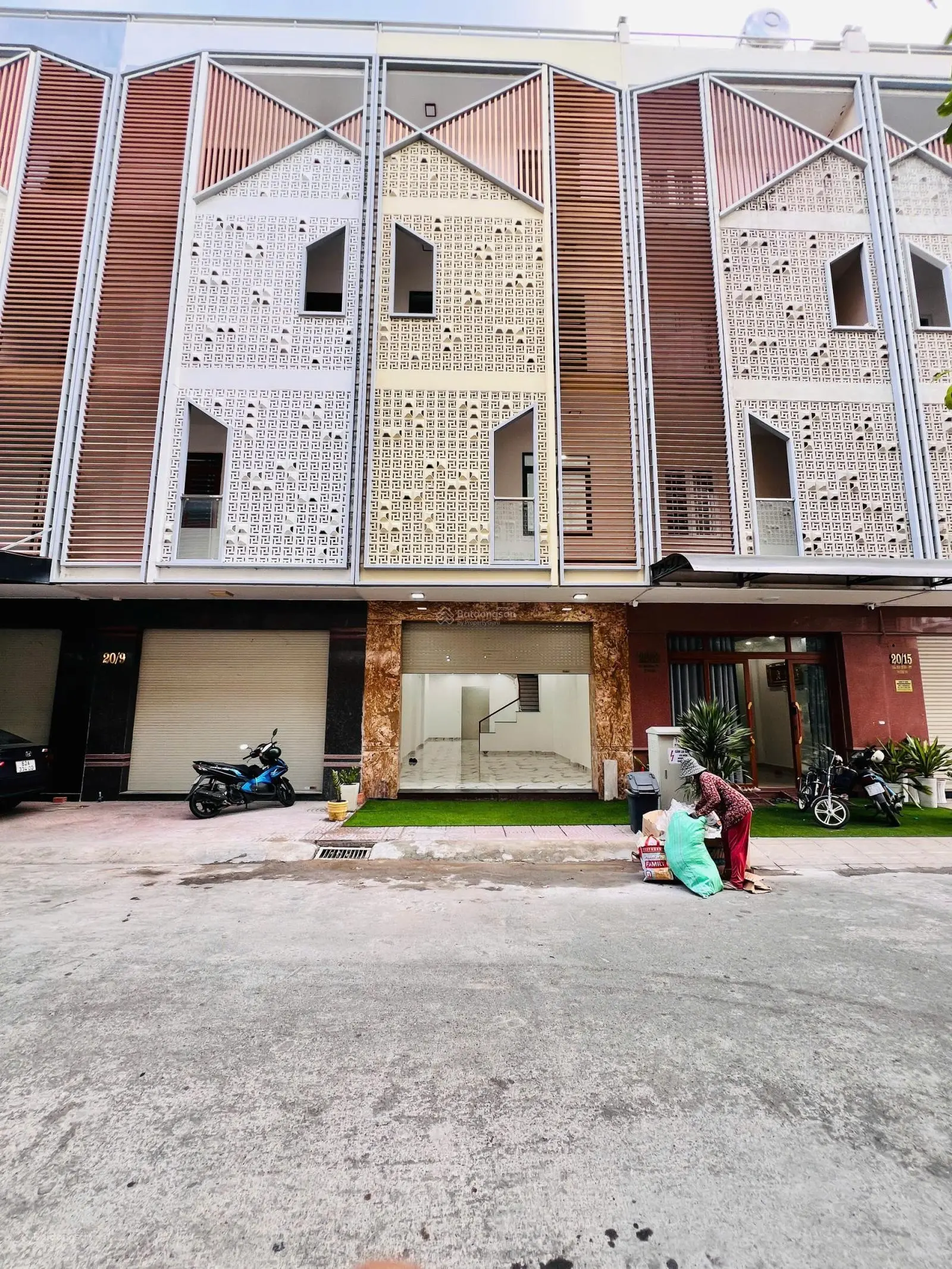 Bán nhà trung tâm TP. Tân An, đường Trà Quý Bình, gần VPCC Phạm Thị Hiên, kết cấu 4L + sân thượng