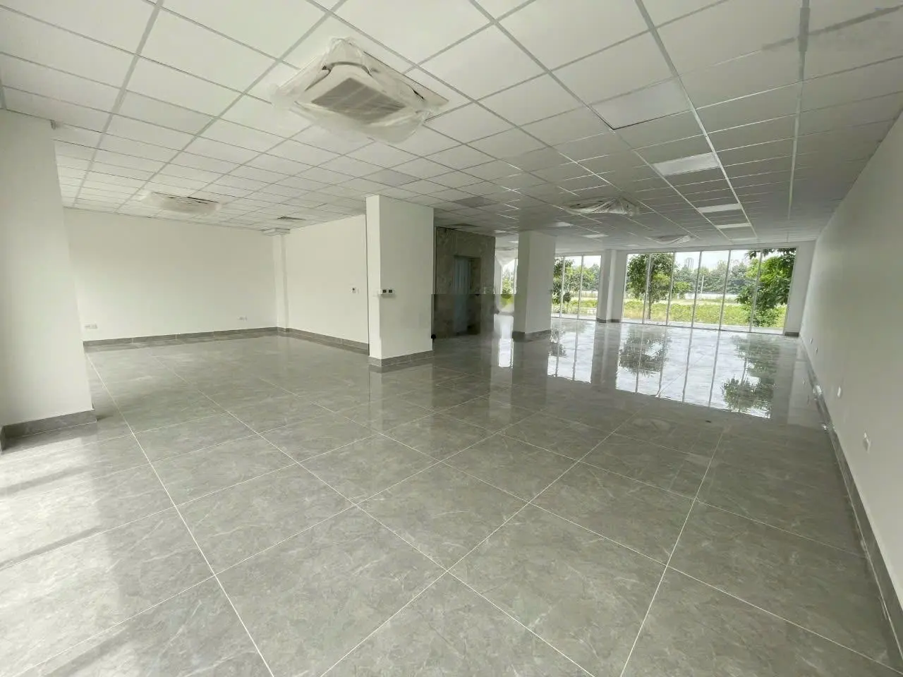 Chính chủ bán 1 cặp nhà Nguyễn Cơ Thạch Sala, DT Đất 340.8m2 xây hầm và 5 tầng, đang cho thuê 500tr