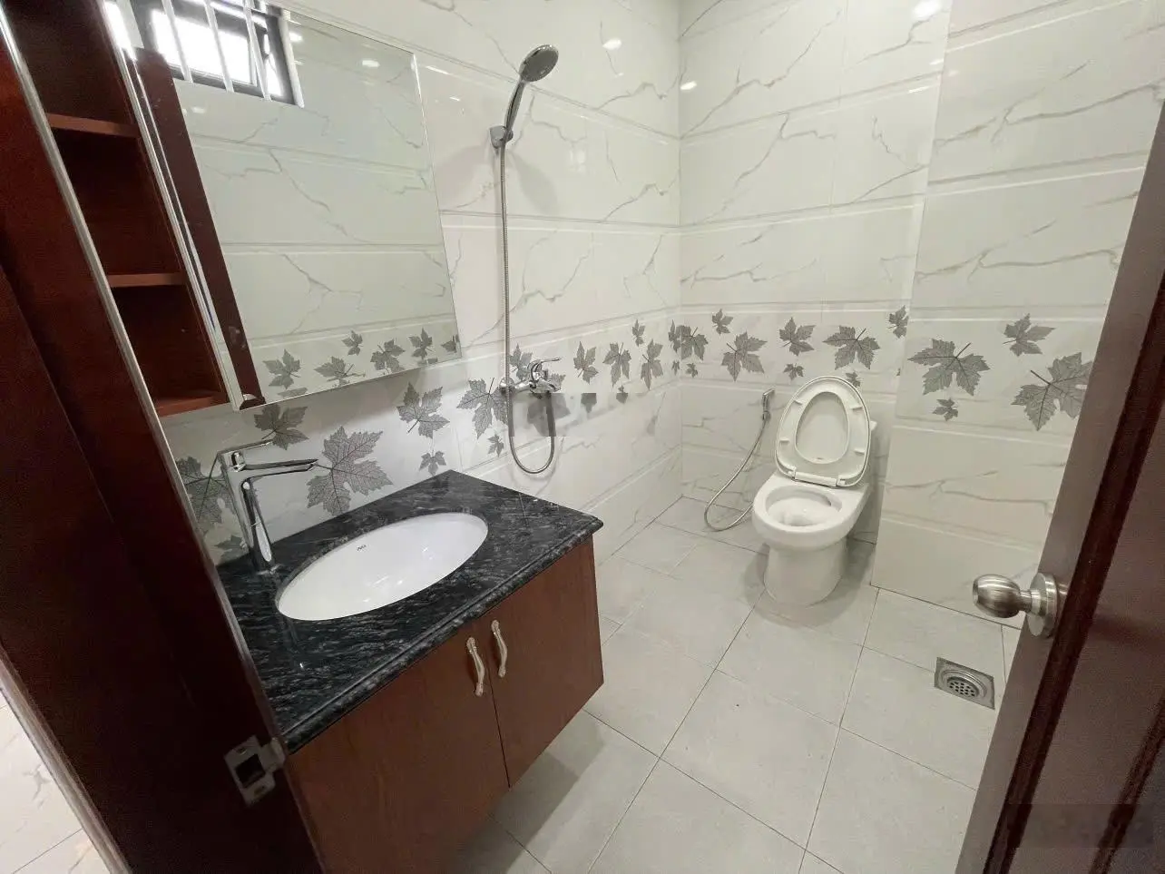 Bán nhà riêng 80m2, 4 tầng, cho thuê 17tr/tháng Lh 0333862323