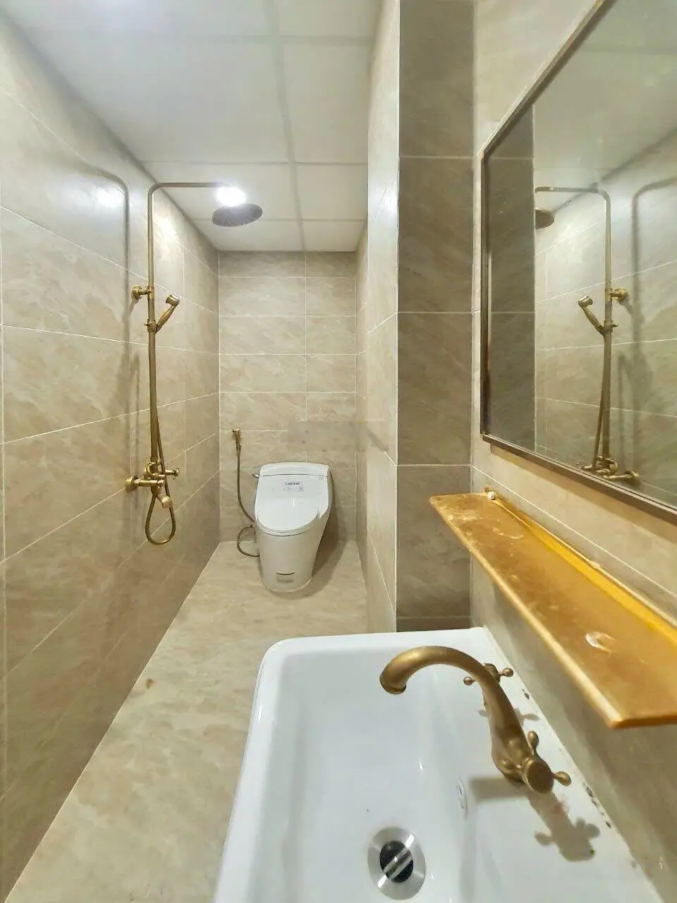 Bán gấp nhà MT Võ Văn Tần P.5 Quận 3 DT 5m x 17m KC 6 Tầng thang máy HĐT 170 triệu/tháng giá 36 tỷ