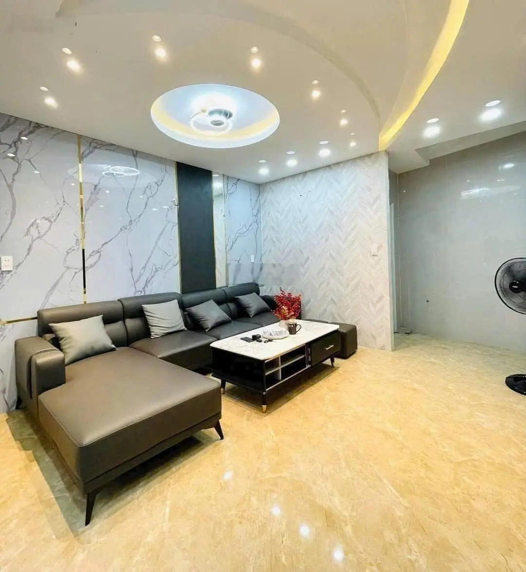 Bán nhà 60m2 đường Số 13 gần hồ bơi Vân Đồn, Q4 giá 3 tỷ 180. Xây 1 trệt 4 lầu - có 5 phòng ngủ