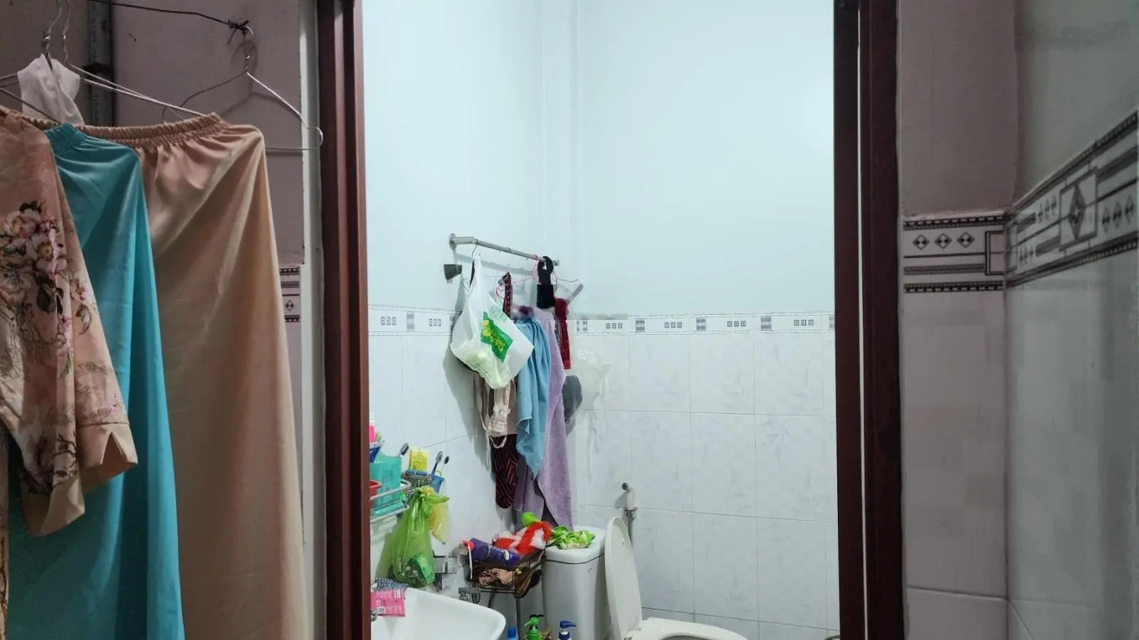 Chỉ 3.6tỷ có ngay nhà SHR - ngay Nguyễn Văn Quá - xe hơi vào nhà - 2 phòng ngủ - 2 tolet