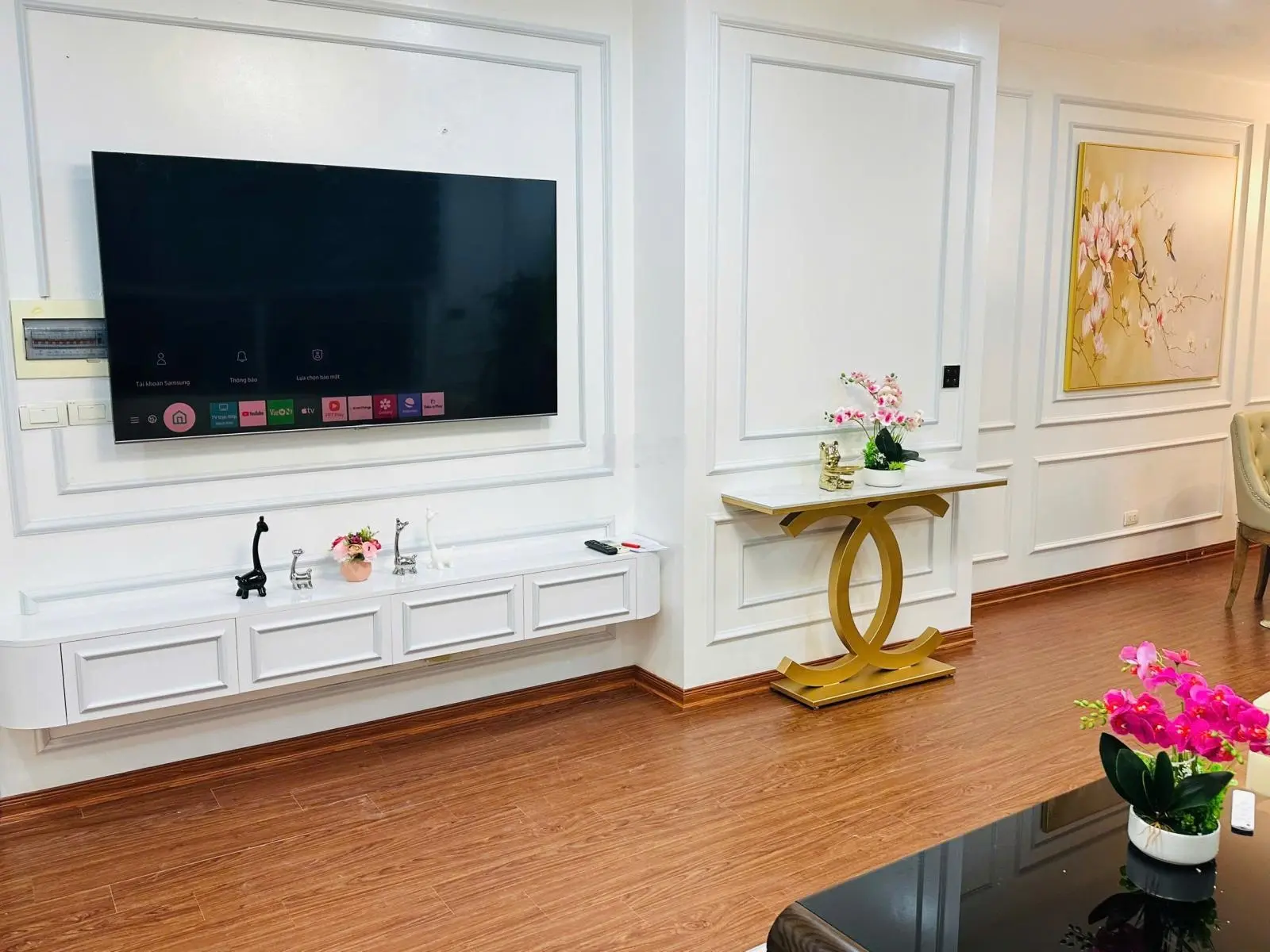 Bán gấp căn hộ 110m2, giá 8,7 tỷ, chung cư Royal City, 2PN 2WC