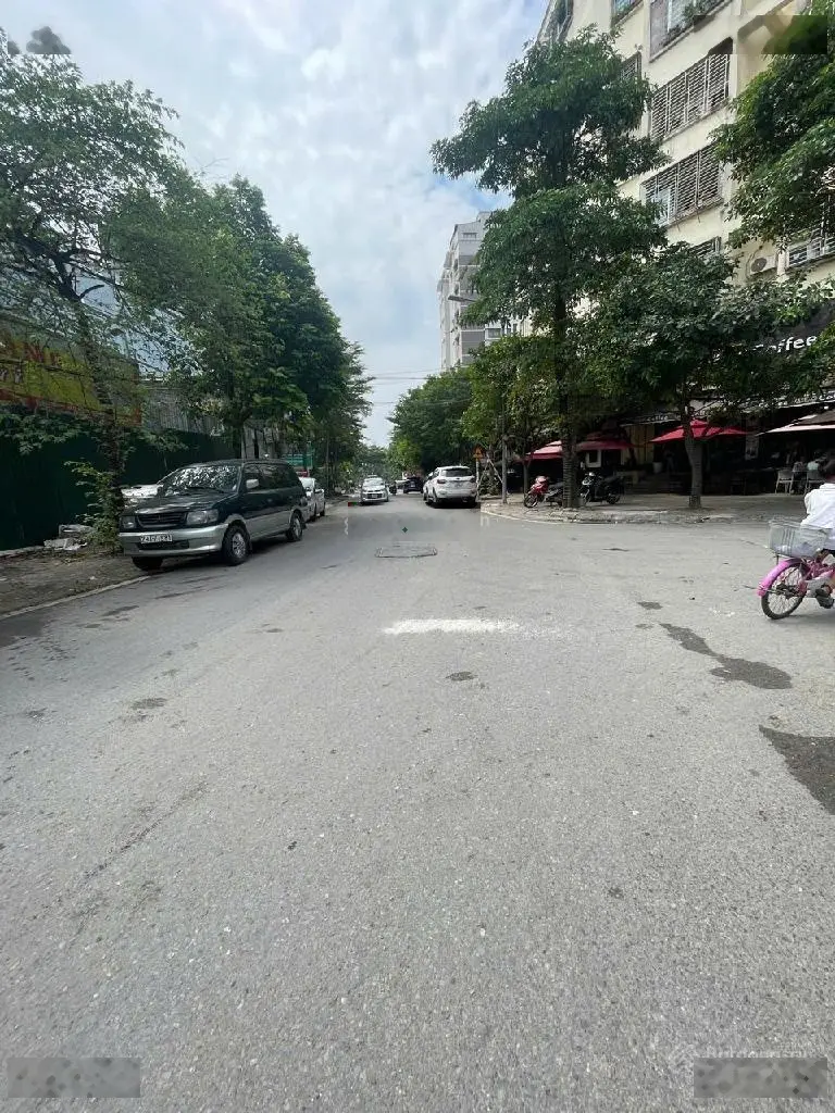 Bán nhà phố Đỗ Nhuận, Bắc Từ Liêm, giá trị nhân X ngay sau khi mua, 250.4m2, MT 19m, giá 91tỷ. Hiếm