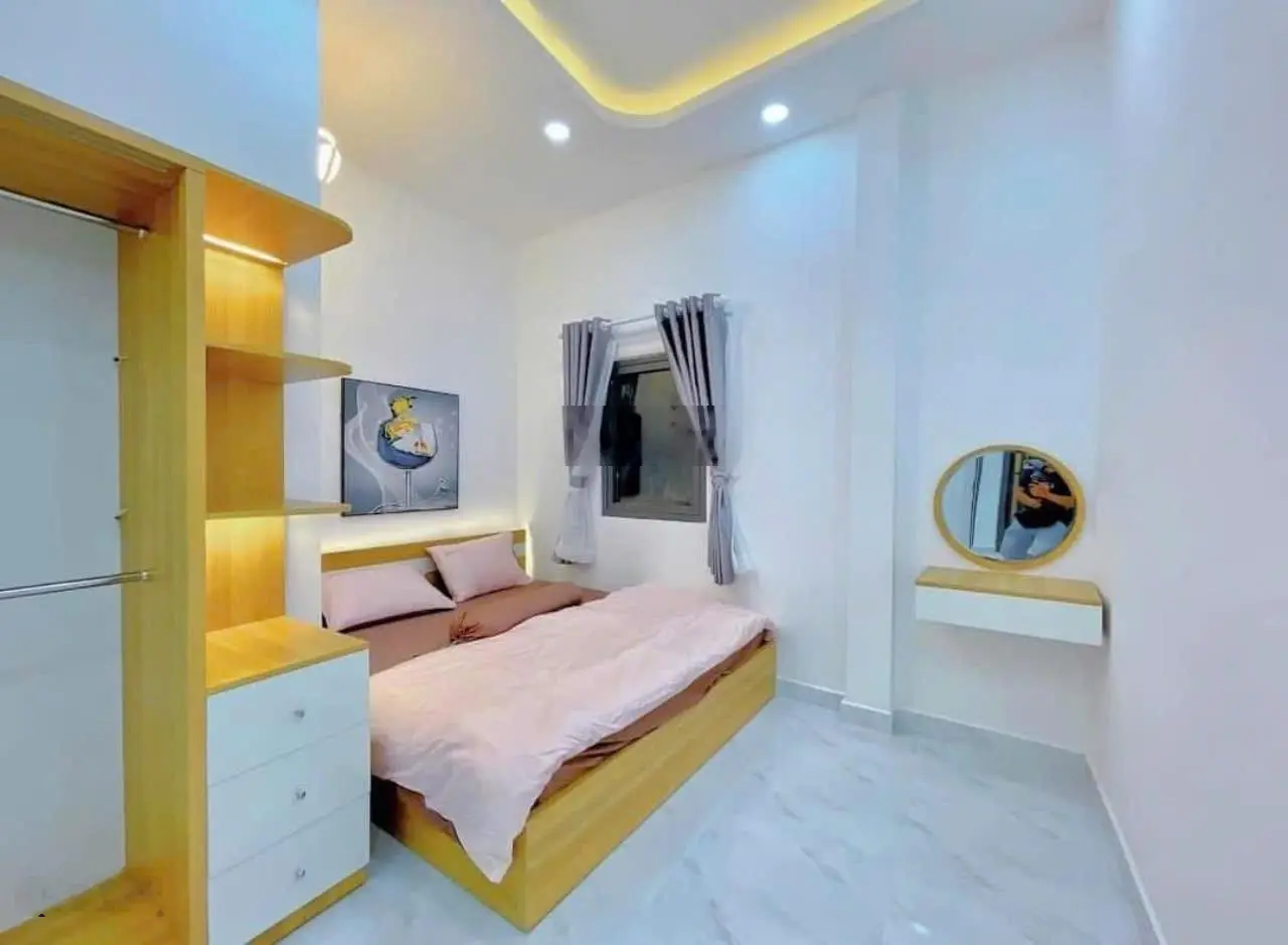 Nhà mới sửa lại ngay sát trường mầm non hoa hồng mặt đường Đoàn Nguyễn Tuấn 75m2 sổ sẵn