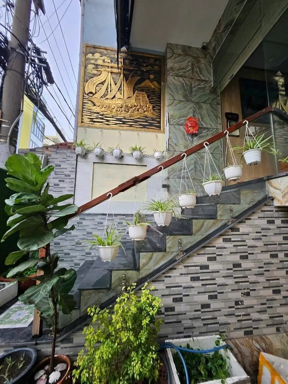 Gấp bán nhà Mặt Tiền Kinh Doanh, đường Lê Đình Cẩn, 65m2 6 TẦNG THANG MÁY, 9 phòng, thu nhập 50tr