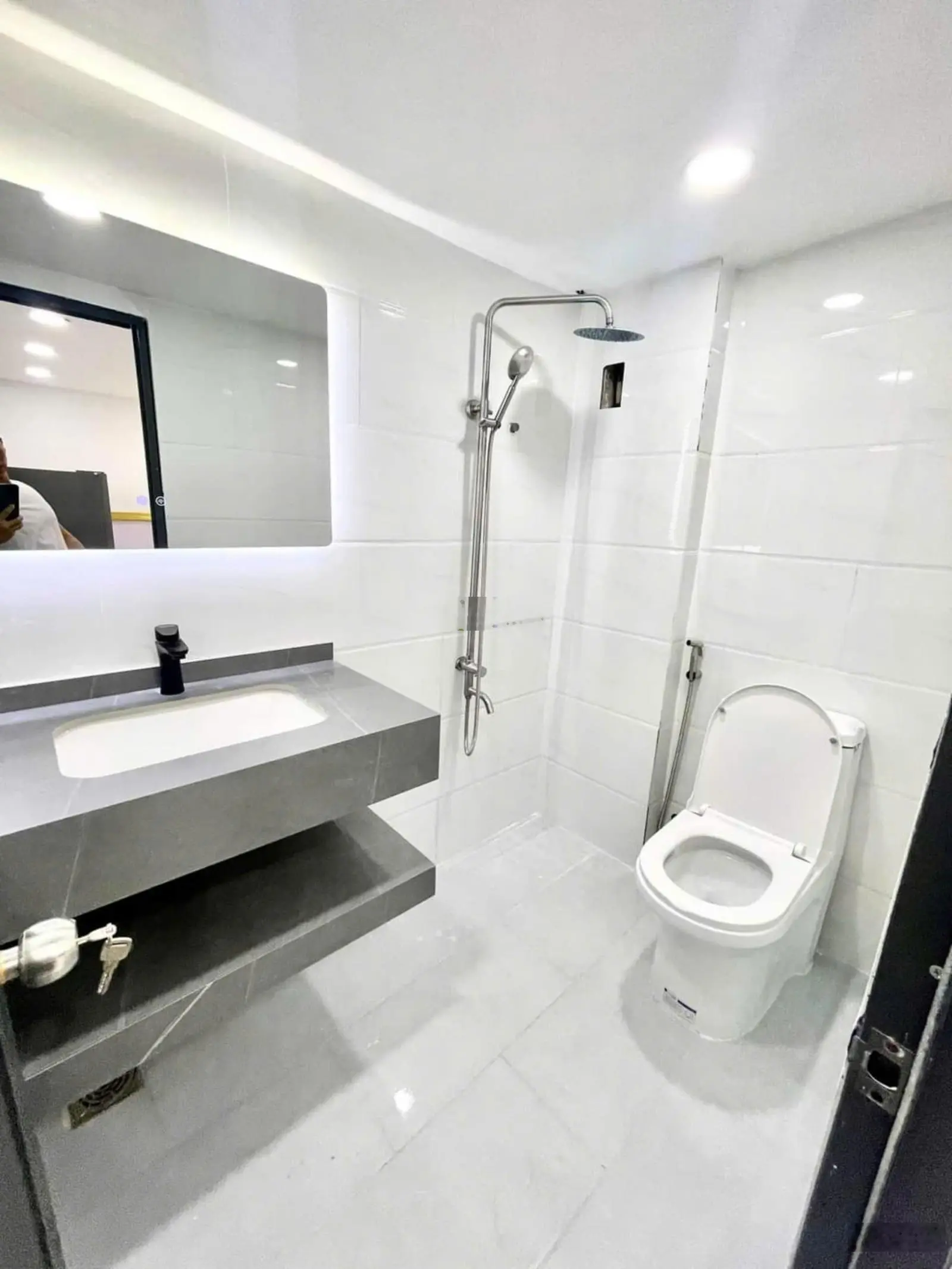 Nhà đẹp 40m2 có lửng, sổ hồng riêng Đào Tông Nguyên, Nhà Bè bán gấp