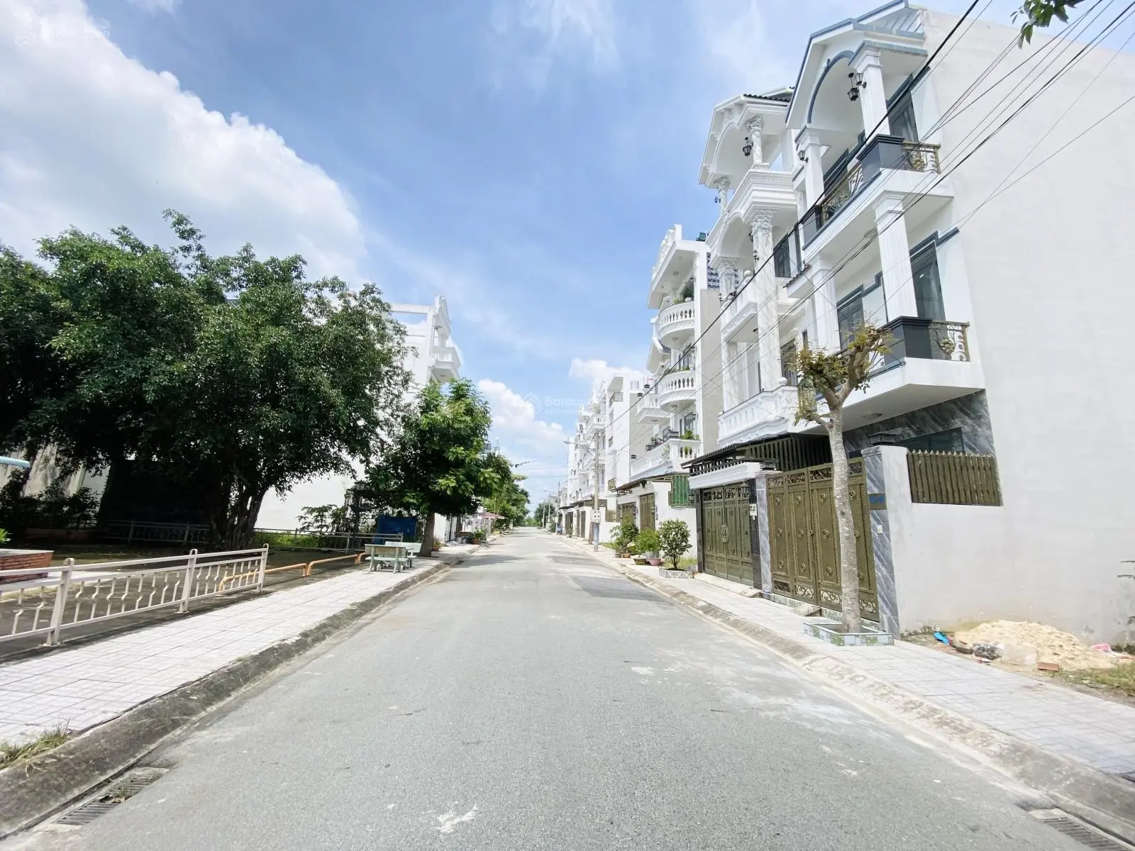 Bán đất đẹp giá rẻ khu đẹp nhà nhiều chủ kẹt tiền hạ giá bán nhanh DT: 4x19=76m2 Shr thổ cư 100%