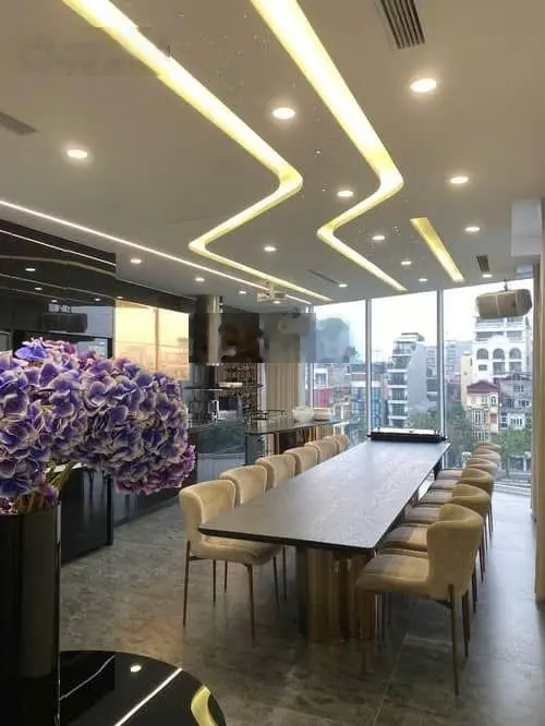 NHÀ VIP! Bán nhà Đội Cấn, Ba Đình 52m2, 8 tầng, MT 5.5, thang máy, sân nướng BBQ, ô tô đậu!