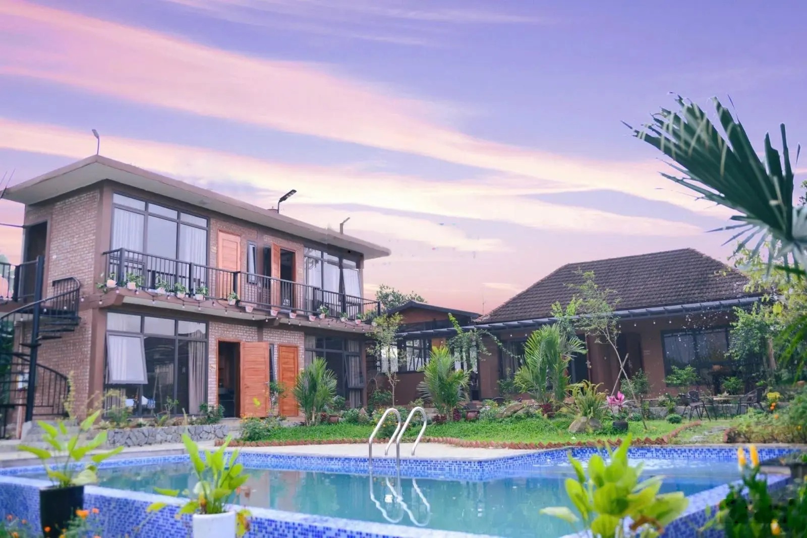 Chính chủ cần bán Villa Laifarm Vân Hoà, Ba Vì, Hà Nội, 2220m2, sẵn dòng tiền kinh doanh homestay