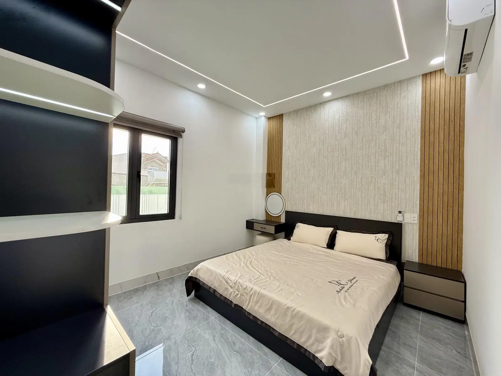 Nhà đường thông Trường Chinh, Sát chợ Lạc Quang, DT:4x16M, Lửng, 3 Lầu, 4PN, Gara ô tô, 7,85 tỷ