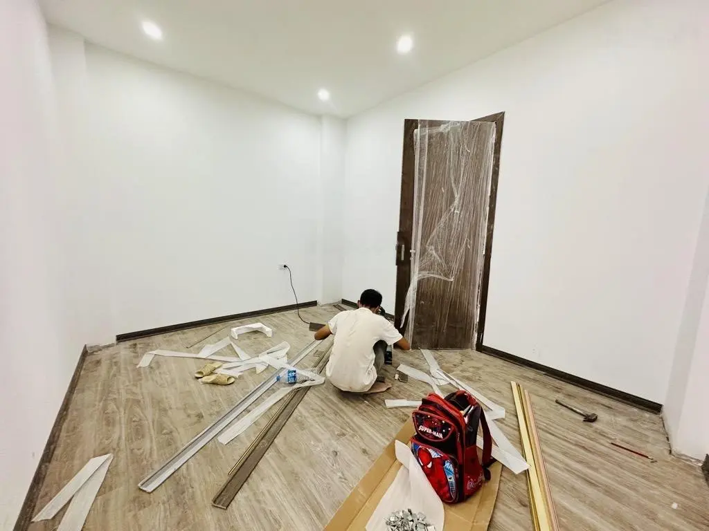 Hiếm nhà bán - nhà mới - 4 tầng - diện tích rộng - bãi oto cạnh nhà - 20m ra oto tránh đỗ