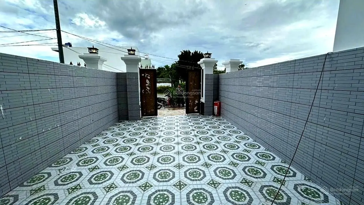 Nhà mới xây đẹp 2,3x tỷ khu công nghiệp cầu tràm cần đước, cách chợ bình chánh 5km. gần five star