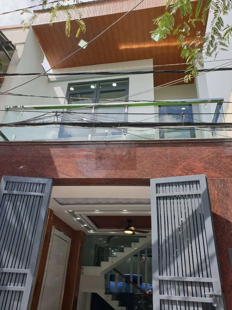 Nhà 1 trệt 1 lầu DT : 4 x 16m gần giáo xứ bùi môn chợ đầu mối hóc môn