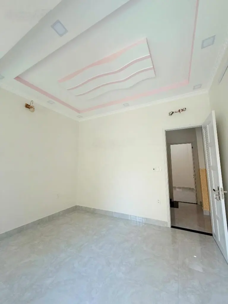 Bán gấp nhà riêng Miếu Bình Đông, BTân, 42m2, 2 tầng mới đẹp, hẻm xe hơi 5m thông, nhỉnh 4 tỷ.