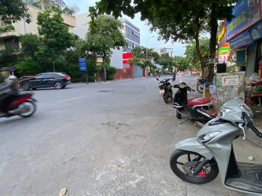 Bán đất kinh doanh Việt Hưng, Long Biên, Hà Nội. Diện tích 60m2, giá 8,2 tỷ
