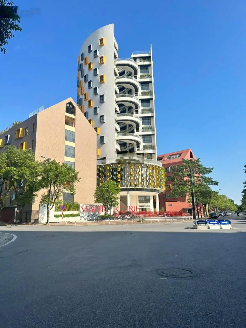 Bán căn 190m2 giá 40 tỷ tại khu đô thị việt hưng, giang Biên, Long Biên, Hà Nội