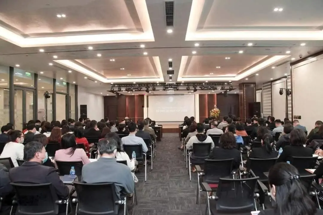 Bán nhà mặt phố Nguyễn Khánh Toàn Cầu Giấy 80m2, 37 tỷ , không thể tìm được căn thứ 2, 2 mặt tiền,