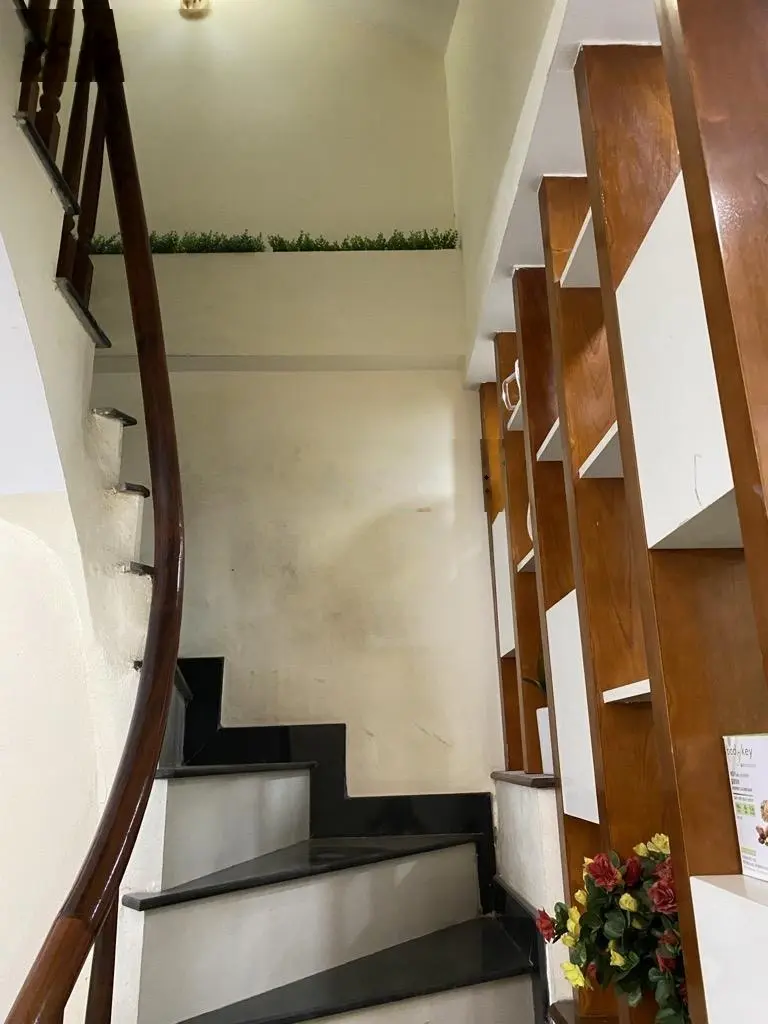 Nhà đẹp ô cách 30m ra ô tô dân xây 3 ngủ vị trí đẹp tiện ích hiếm sổ đỏ pháp lý chuẩn