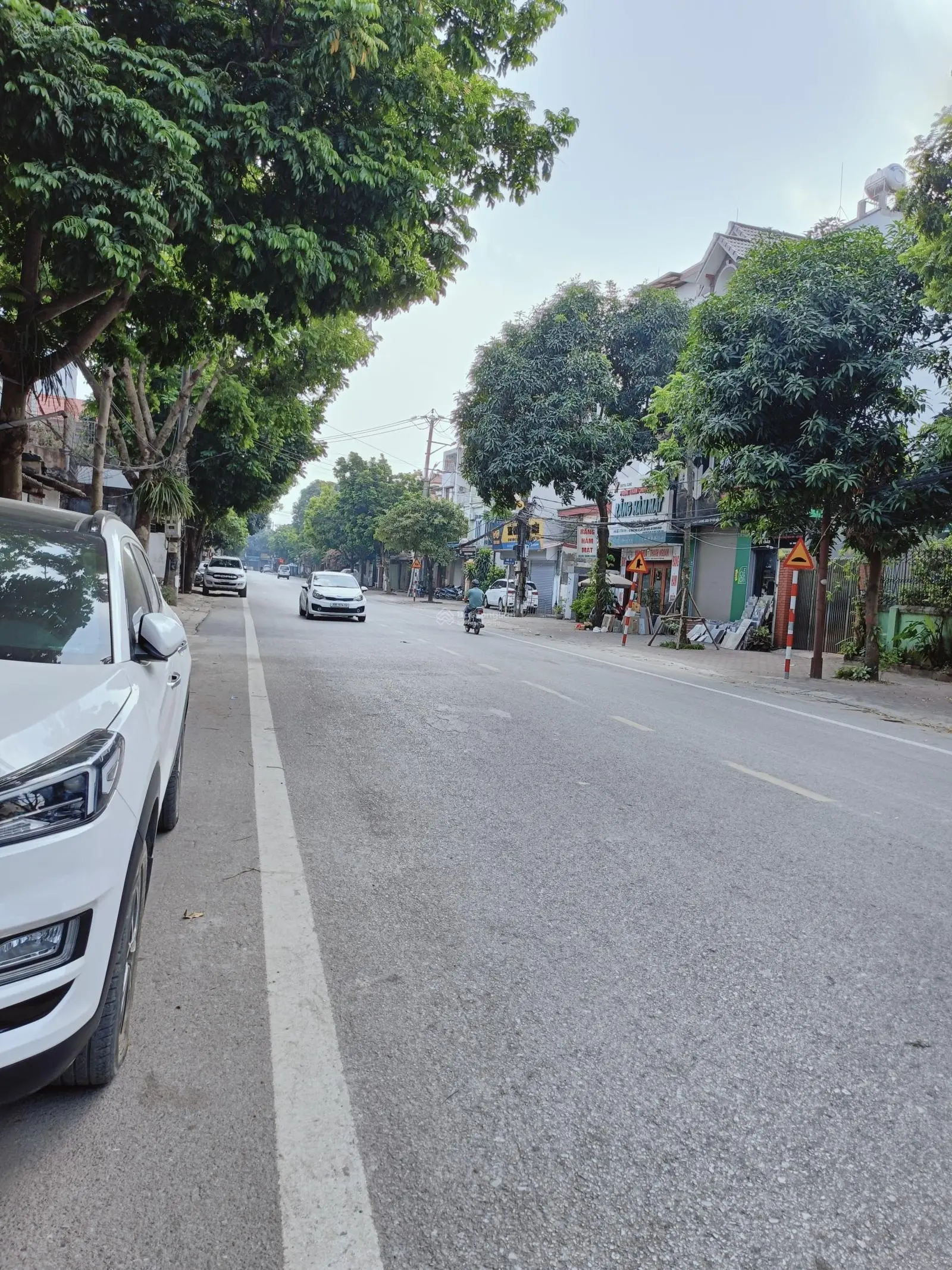 Bán gấp đất tại đường bát khối, diện tích 103m2 view đẹp, hai mặt đường, sát trường học, kinh doanh