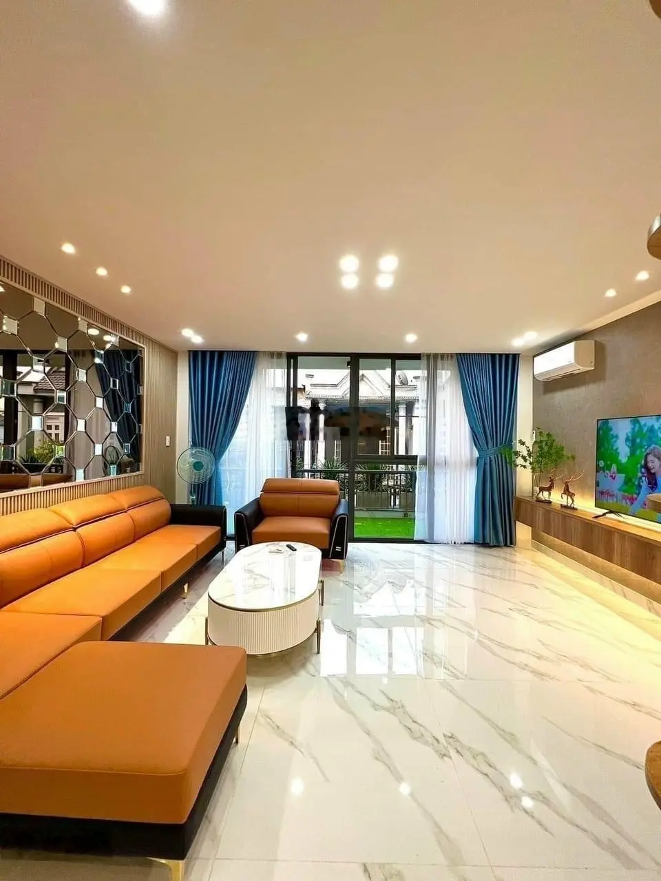 Vip bán nhà mặt tiền Ngô Quyền, Phường 5, Quận 10, DT: 4x16m, 3 lầu, giá 15.5 tỷ