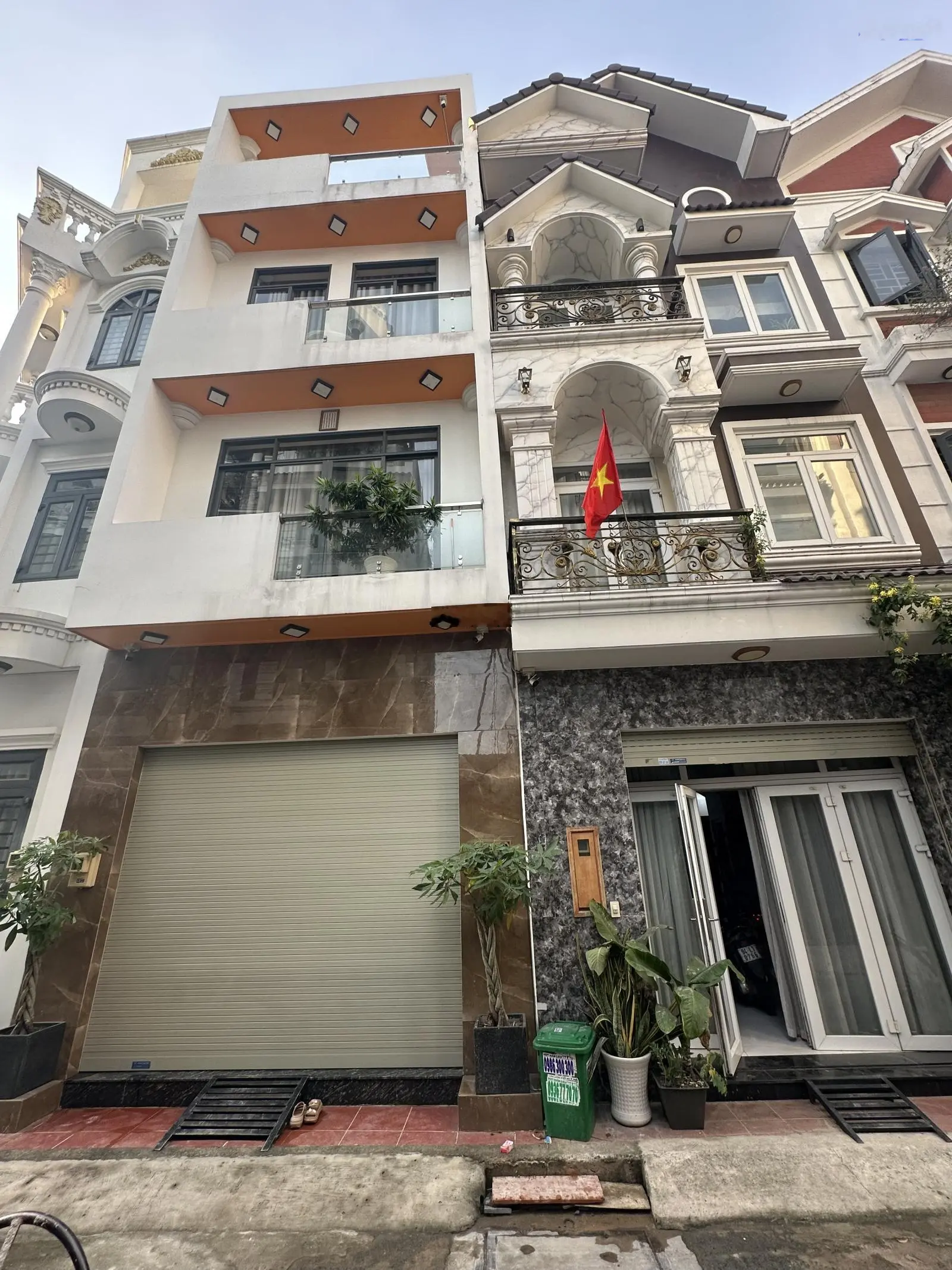 Bán nhà 3 tầng , hẻm xe hơi đường liên khu 4-5, bình tân , gần chợ bình thành , gần nguyễn thị tú