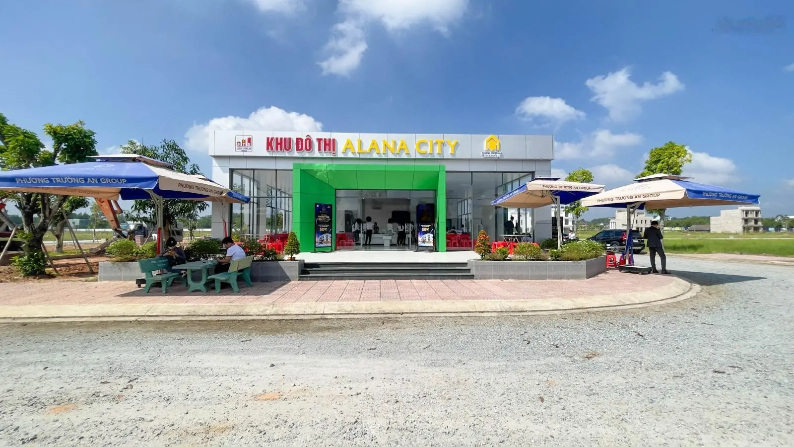 Xem ngay : Nền đất đẹp đối diện hồ bơi dự án. Giá tốt