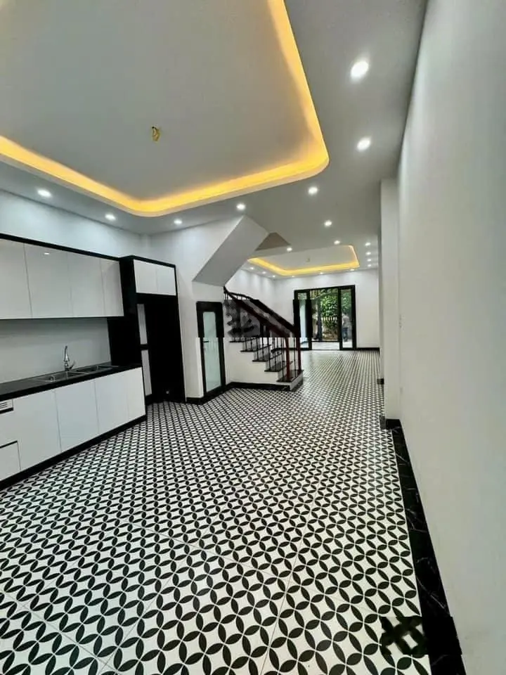 Nhà Biên Giang 4,5 tầng*32m2, đường ô tô, ngay hồ An Thắng, 500m ra QL6, 10p lên bx Yên Nghĩa