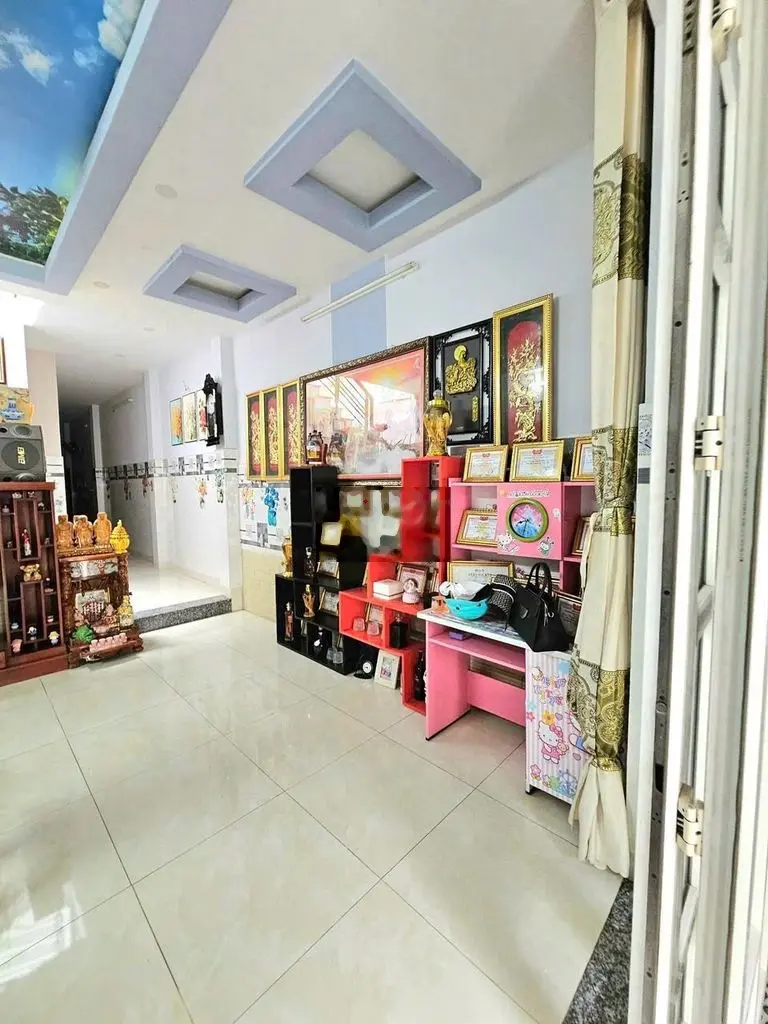 Nhà Đ. Trần Hưng Đạo. Tặng full Nội Thất. 3 p ngủ. 3.7ty