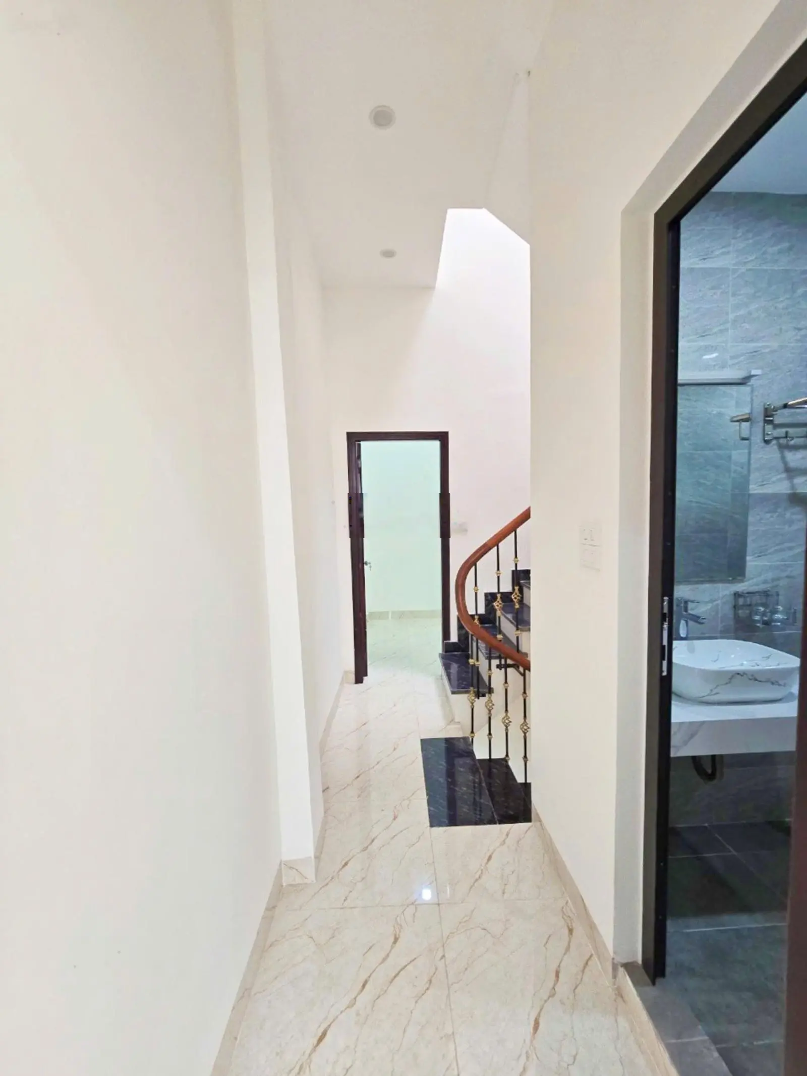 Chỉ nhỉnh 6 tỷ, full nội thất chính chủ cần bán nhanh nhà DT 36m2x5t tại Ngô Quyền, La Khê, Hà Đông