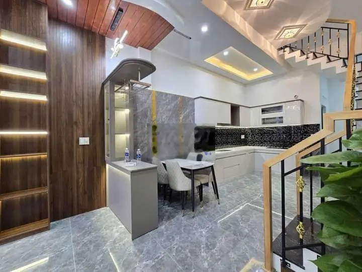 Chào bán nhà 4 tầng mặt tiền tô hiệu